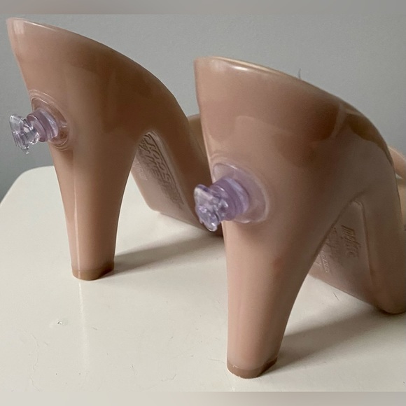 Melissa + Jeremy Scott Blow Up Inflatable Barbie Shoes. Sizes 7 and 9. NWOT. - Picture 1 of 8